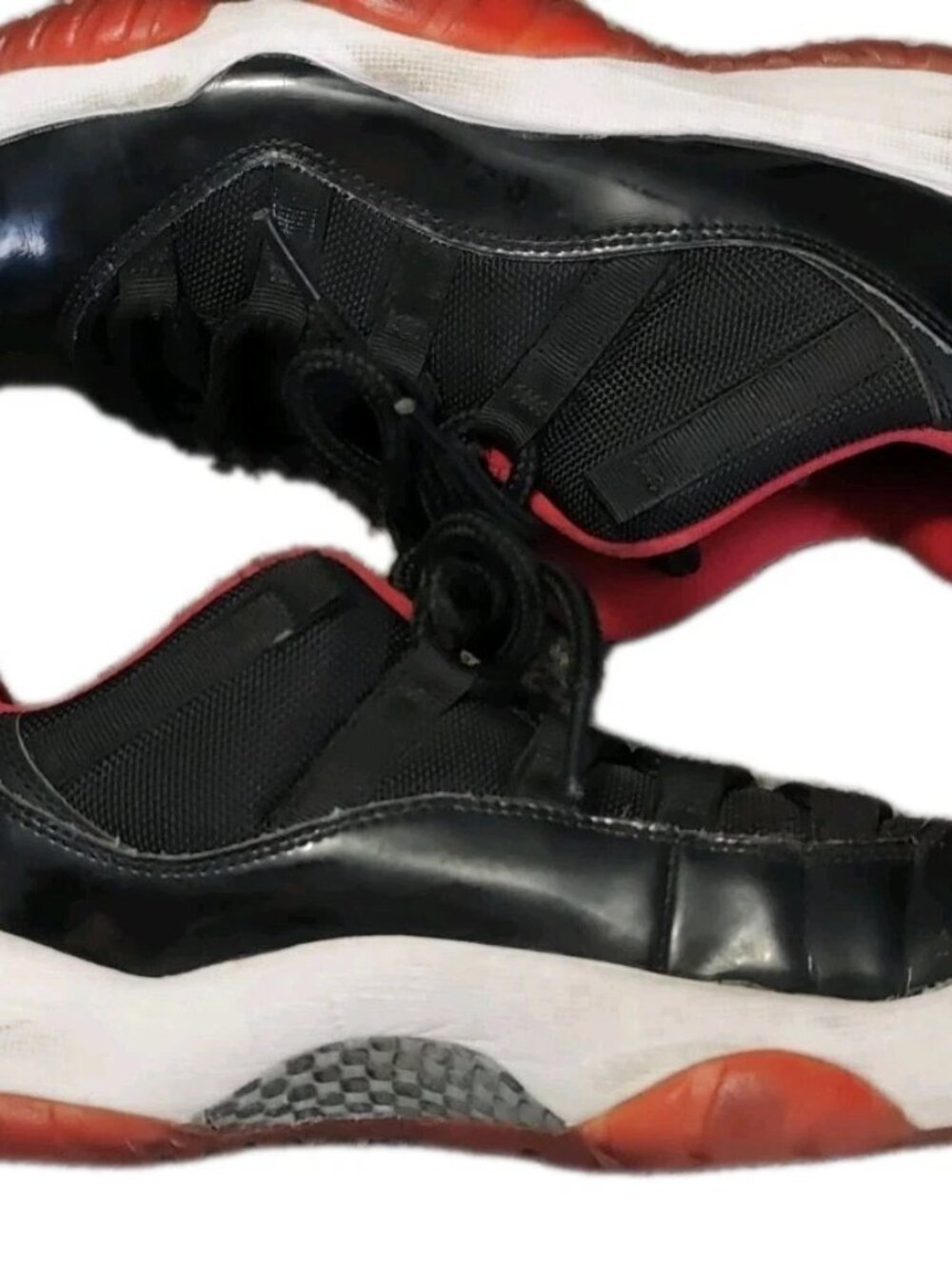 Air Jordan 11 Retro Low Bred 2015 Men's Sneakers Size 8.5 - Toe Wear